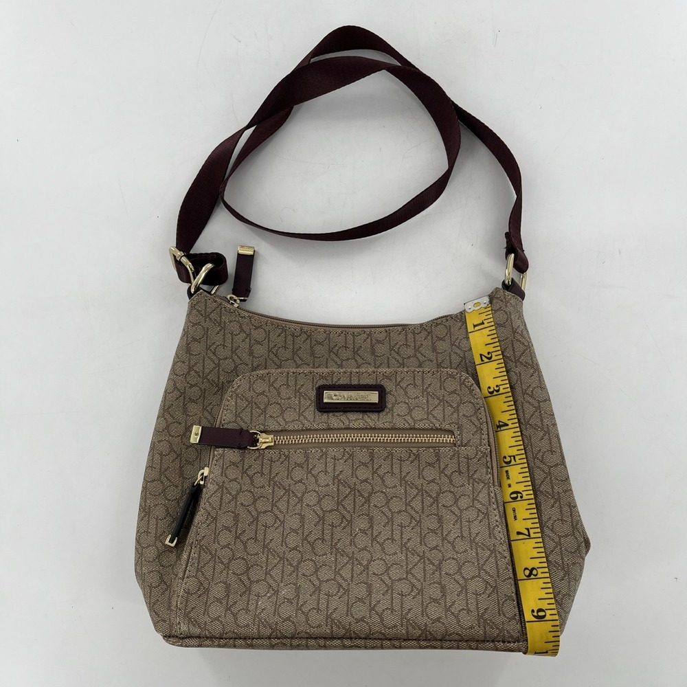 Rare Calvin Klein Signature Allover Monogram Taupe Crossbody Maroon Strap Gold - Picture 16 of 16